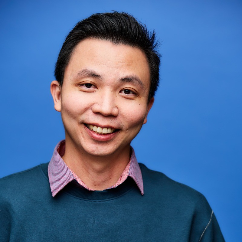 Jason Tan — ผู้นำด้านเทคโนโลยีองค์กรและผู้เชี่ยวชาญการนำ Copilot ไปใช้, AI Democratix